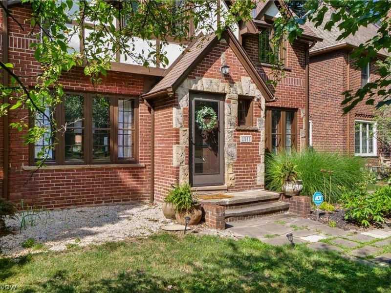 2965 Washington Boulevard, Cleveland Heights, OH 44118 Photo 2