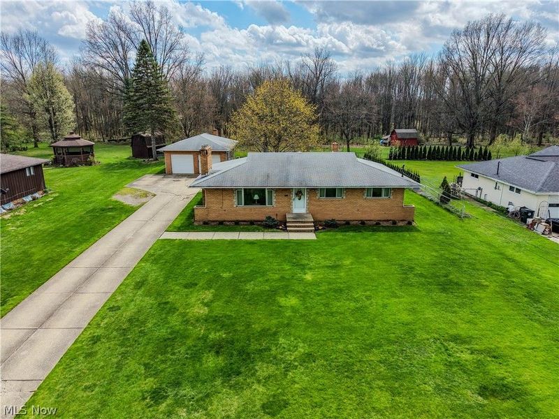 10073 Delsy Drive , North Royalton, OH 44133 Photo 2