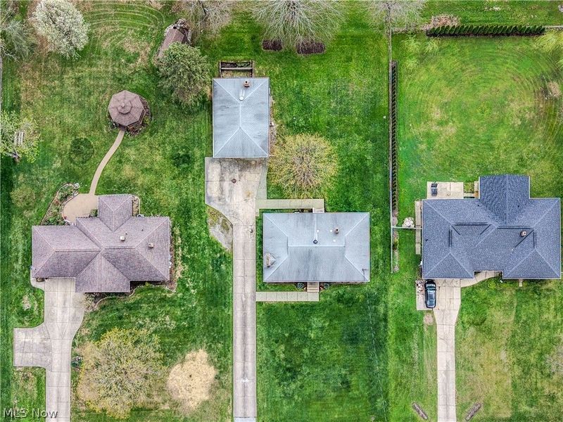 10073 Delsy Drive , North Royalton, OH 44133 Photo 3