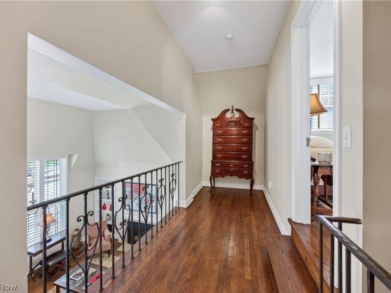 2808 Van Aken Boulevard, Unit 3, Cleveland, OH 44120 Photo 18