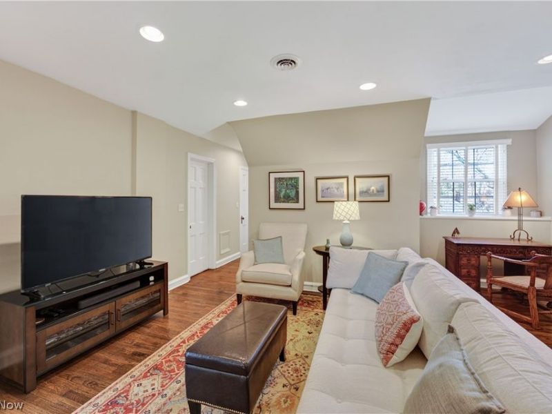 2808 Van Aken Boulevard, Unit 3, Cleveland, OH 44120 Photo 20