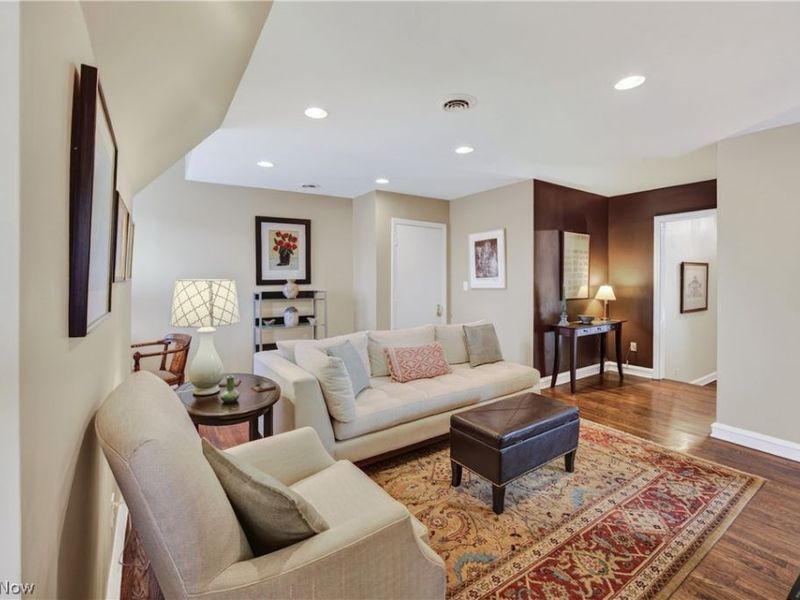 2808 Van Aken Boulevard, Unit 3, Cleveland, OH 44120 Photo 21