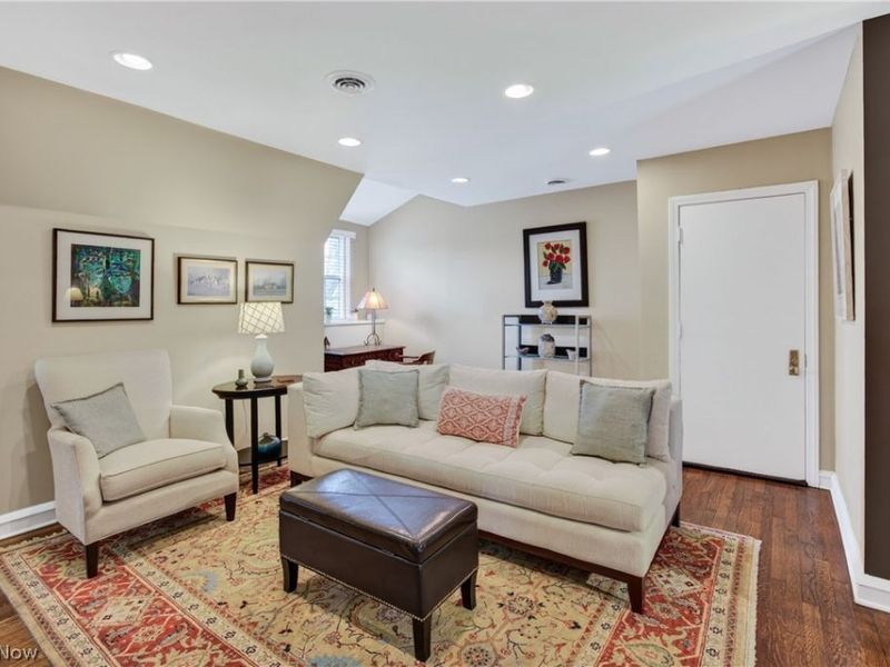 2808 Van Aken Boulevard, Unit 3, Cleveland, OH 44120 Photo 22