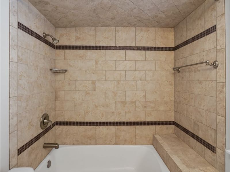 2808 Van Aken Boulevard, Unit 3, Cleveland, OH 44120 Photo 32