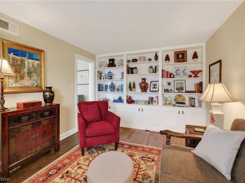 2808 Van Aken Boulevard, Unit 3, Cleveland, OH 44120 Photo 6