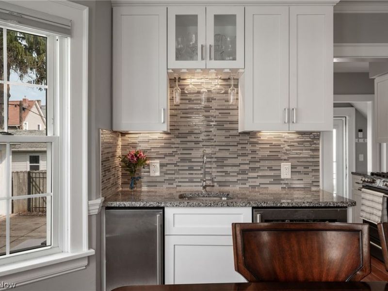 1446 Elbur Avenue , Lakewood, OH 44107 Photo 10