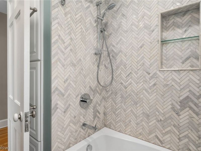 1446 Elbur Avenue , Lakewood, OH 44107 Photo 17