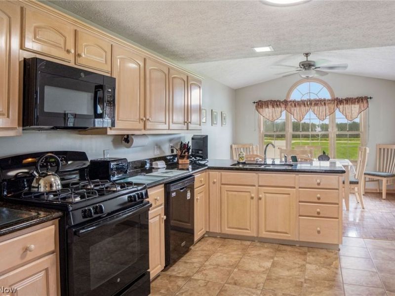 11183 Bloom Road , Garrettsville, OH 44231 Photo 6