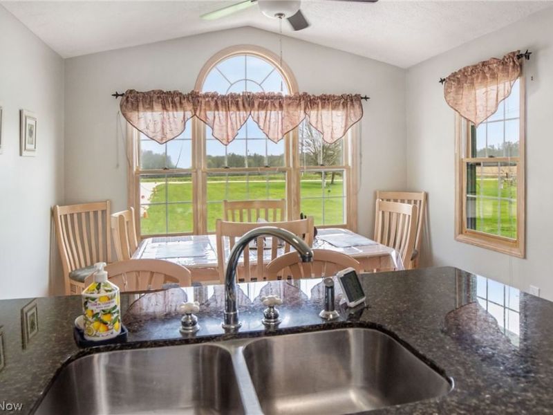 11183 Bloom Road , Garrettsville, OH 44231 Photo 8