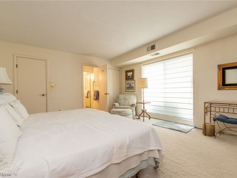 2202 Acacia Park Drive, Unit 2317, Lyndhurst, OH 44124 Photo 10