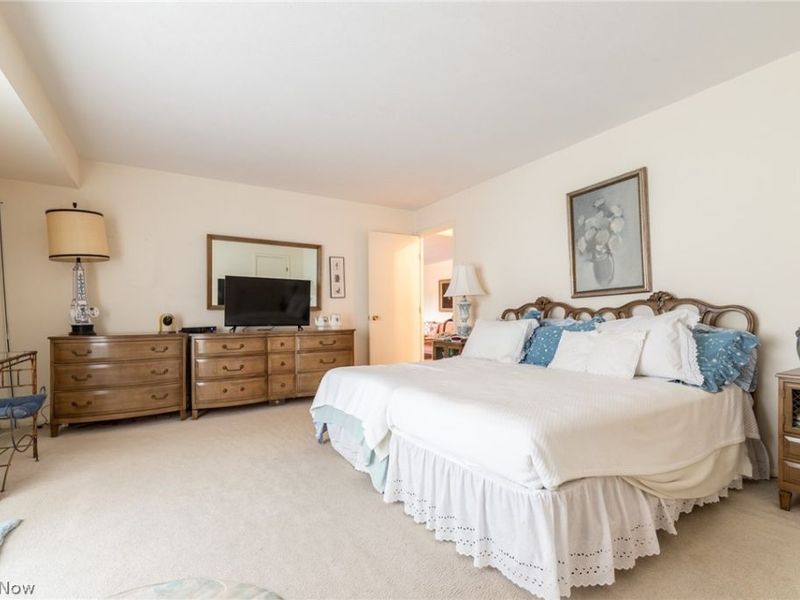 2202 Acacia Park Drive, Unit 2317, Lyndhurst, OH 44124 Photo 11