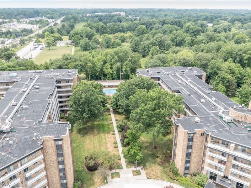 2202 Acacia Park Drive, Unit 2317, Lyndhurst, OH 44124 Photo 21