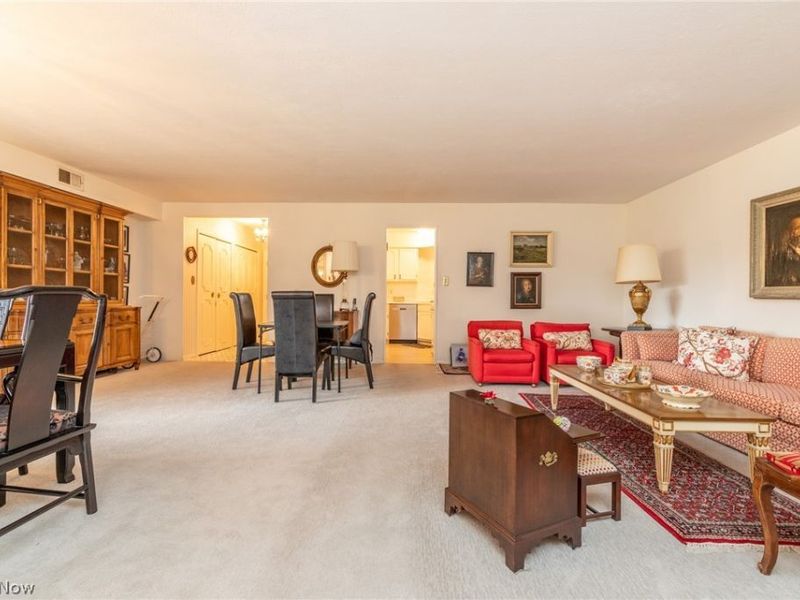 2202 Acacia Park Drive, Unit 2317, Lyndhurst, OH 44124 Photo 3