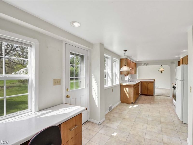 33015 Detroit Road, Avon, OH 44011 Photo 13