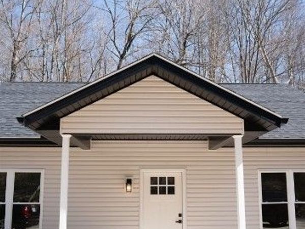 7071 Township Road 466 , Unit B, Lakeville, OH 44638