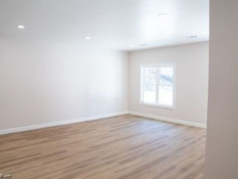 7071 Township Road 466, Unit B, Lakeville, OH 44638 Photo 10