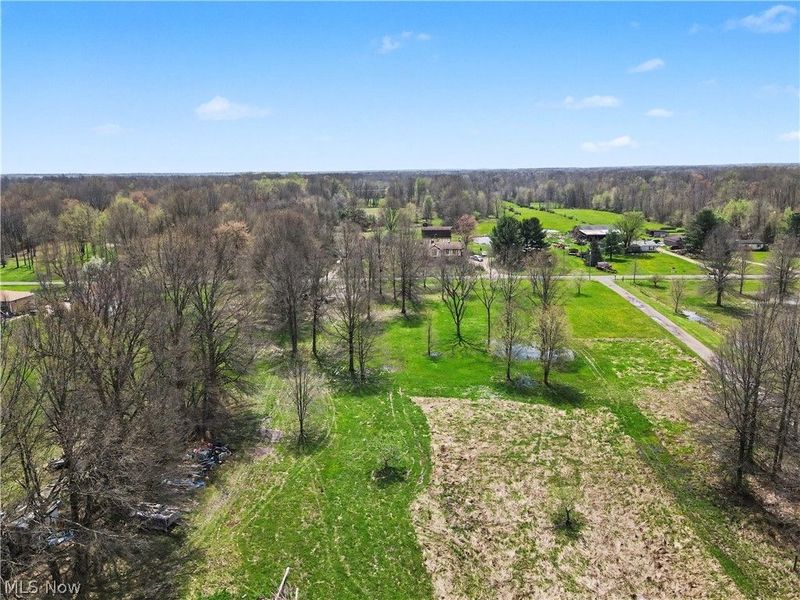 10537 Gilbert Road, Newton Falls, OH 44444 Photo 3