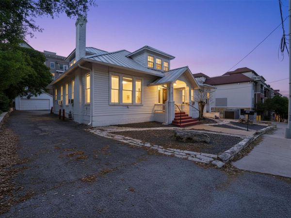 428 N Comanche ST , San Marcos, TX 78666