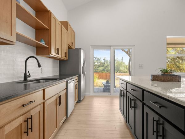 18208 Gregg Bluff RD, Jonestown, TX 78645