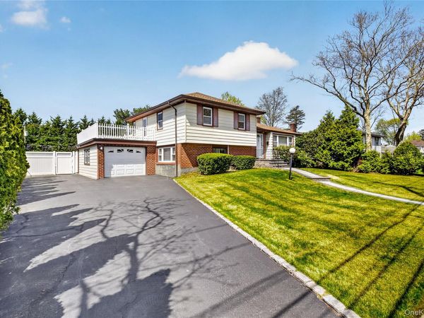 141 Cold Spring Road , Syosset, NY 11791