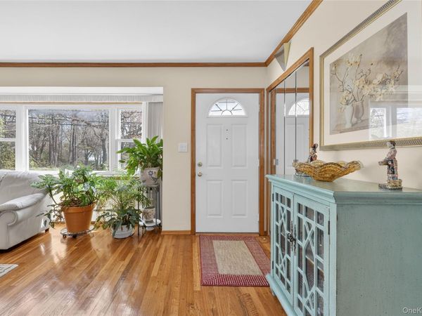 141 Cold Spring Road , Syosset, NY 11791