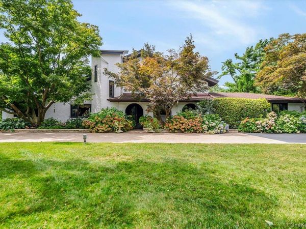 50 Cedar Lane, Babylon, NY 11702