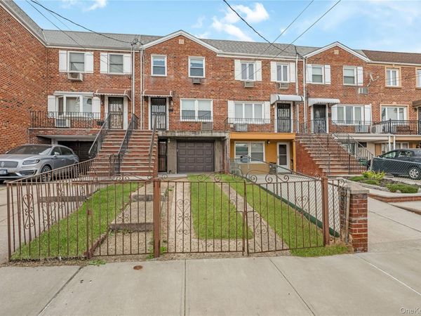 61-29 64th Street , Middle Village, NY 11379