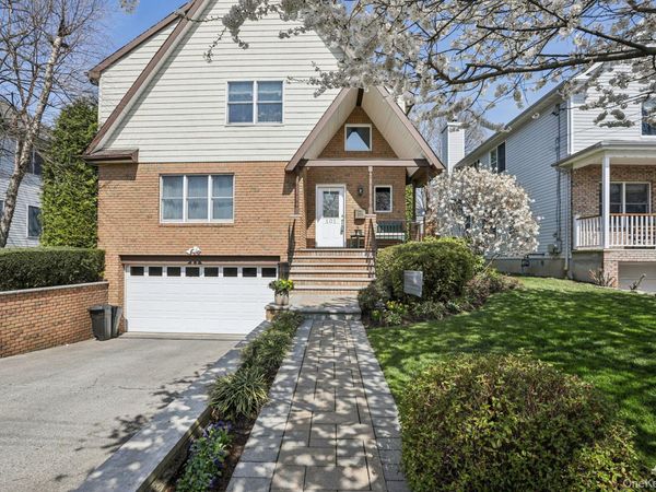 101 Middle Road , Eastchester, NY 10709