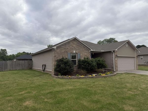 23 Sioux Dr, Austin, AR 72007