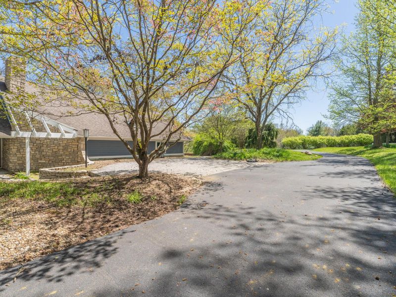 29740 Blosser Road, Logan, OH 43138 Photo 6