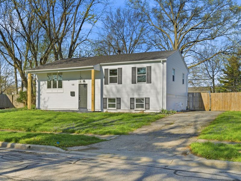 105 Crown Hill Court , Columbus, OH 43230 Photo 1