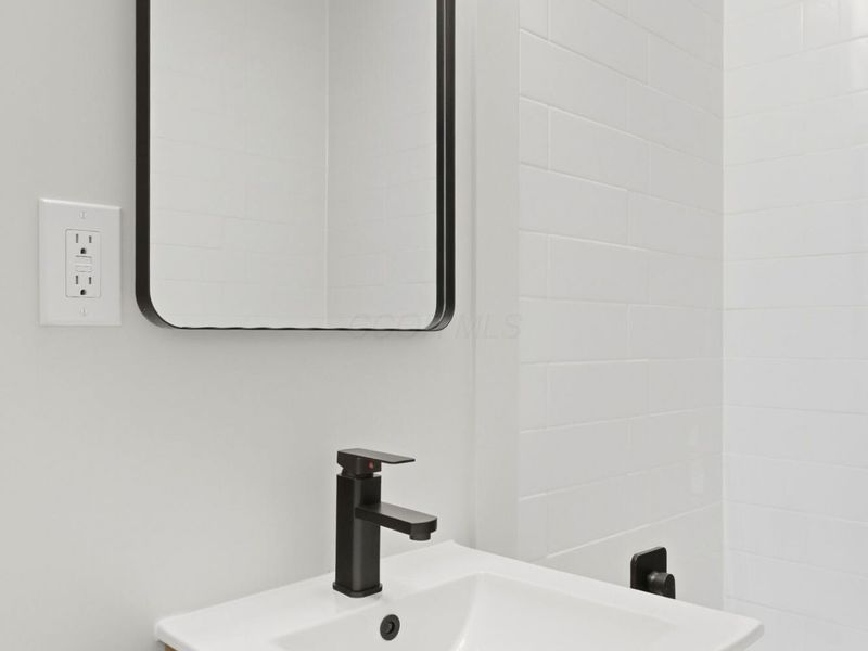 105 Crown Hill Court , Columbus, OH 43230 Photo 29