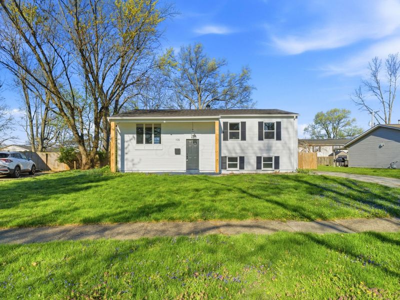 105 Crown Hill Court , Columbus, OH 43230 Photo 4