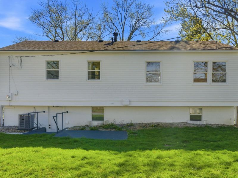 105 Crown Hill Court , Columbus, OH 43230 Photo 8