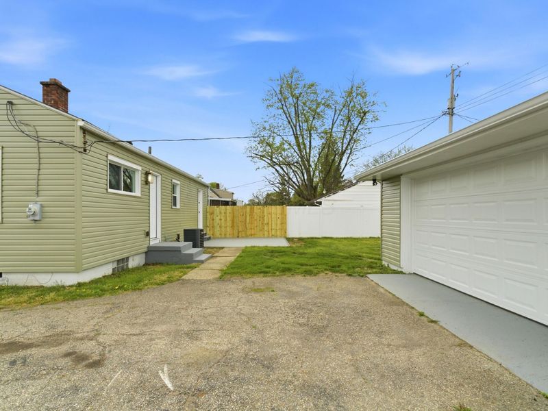 3040 Templeton Road, Columbus, OH 43209 Photo 6