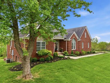 915 Country Oaks Drive, Richmond, KY 40475