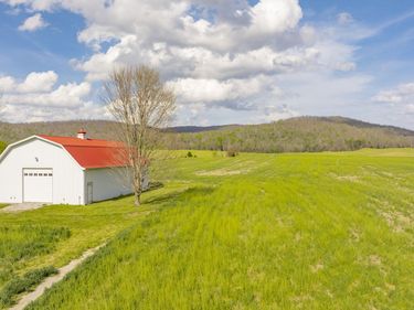 1555 E Kentucky 92, Monticello, KY 42633