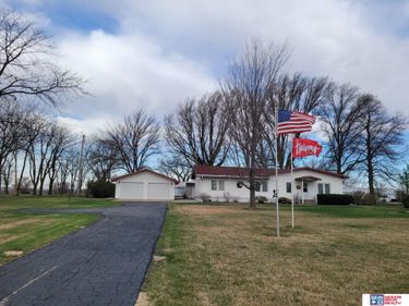 1755 280th Road , Seward, NE 68434