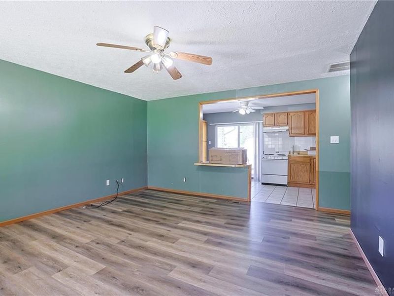 7808 Myrtle Drive, Carlisle, OH 45005 Photo 5