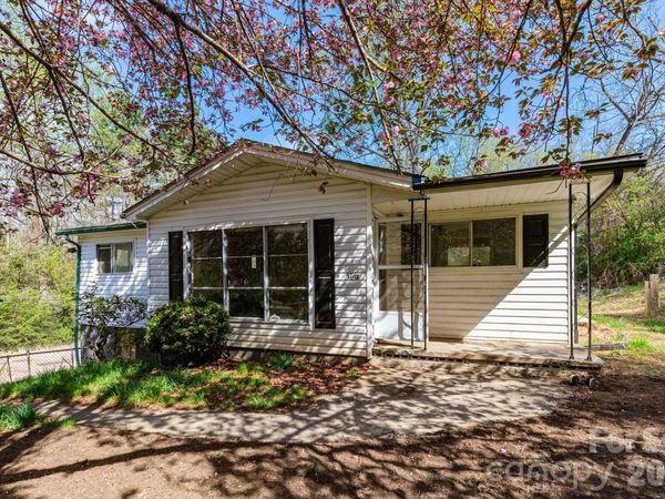 135 Sardis Drive , Asheville, NC 28806