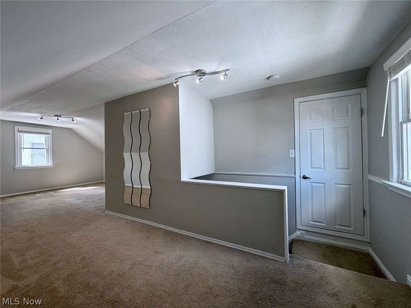 4515 Pershing Avenue, Parma, OH 44134 Photo 18