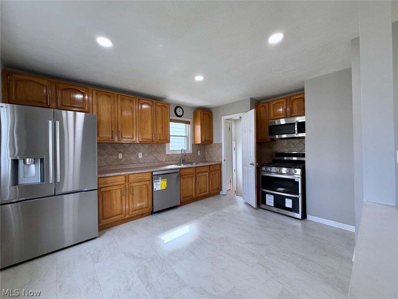 4515 Pershing Avenue, Parma, OH 44134 Photo 2