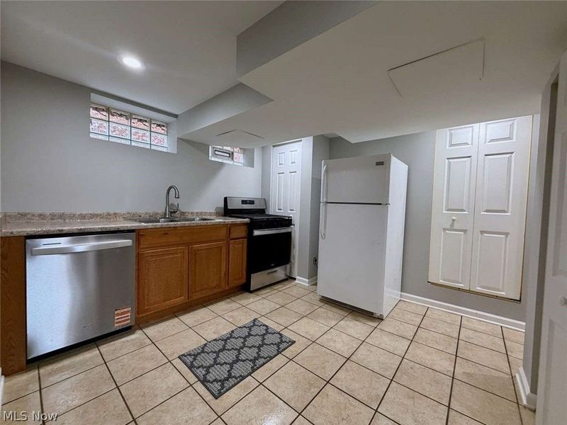 4515 Pershing Avenue, Parma, OH 44134 Photo 7