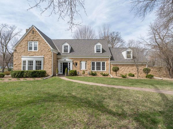 1128 Carney Avenue , Mankato, MN 56001