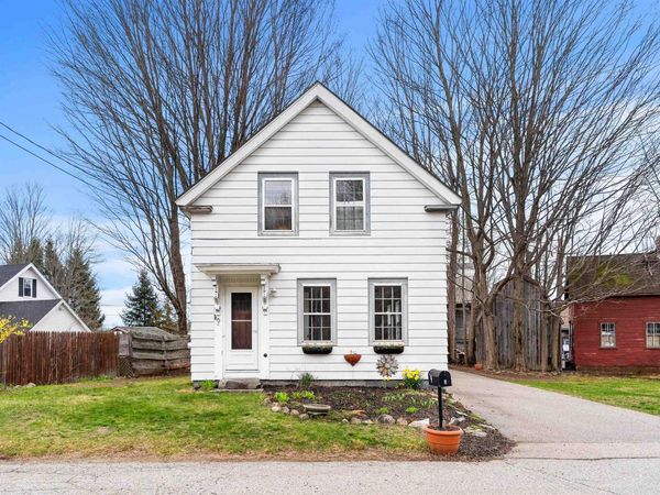 9 Railroad Avenue, Newfields, NH 03856