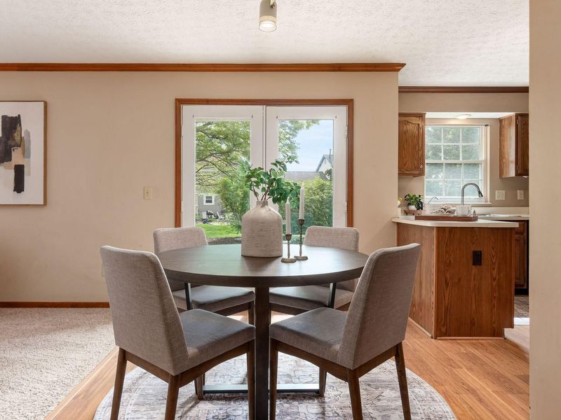 441 Woodside Lake Drive, Columbus, OH 43230 Photo 13