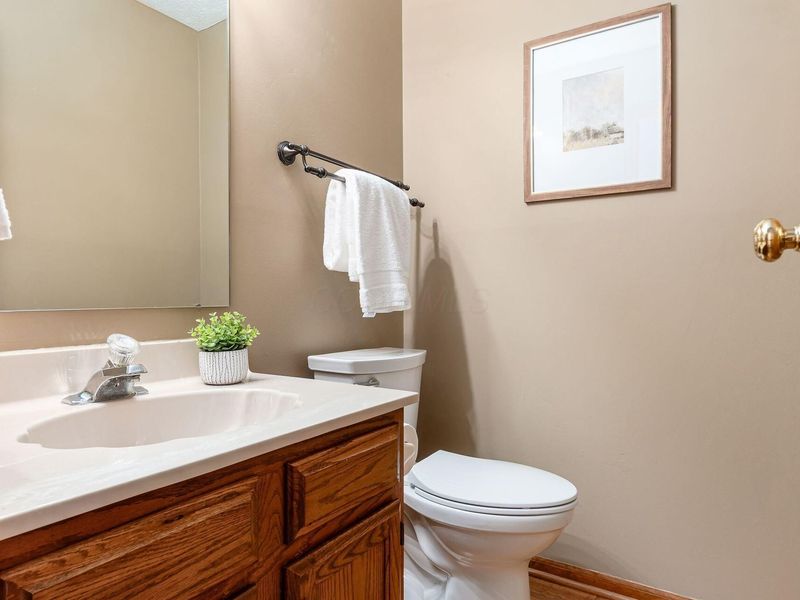 441 Woodside Lake Drive, Columbus, OH 43230 Photo 16