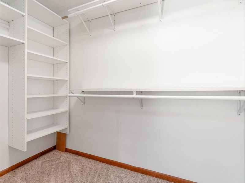 441 Woodside Lake Drive, Columbus, OH 43230 Photo 18