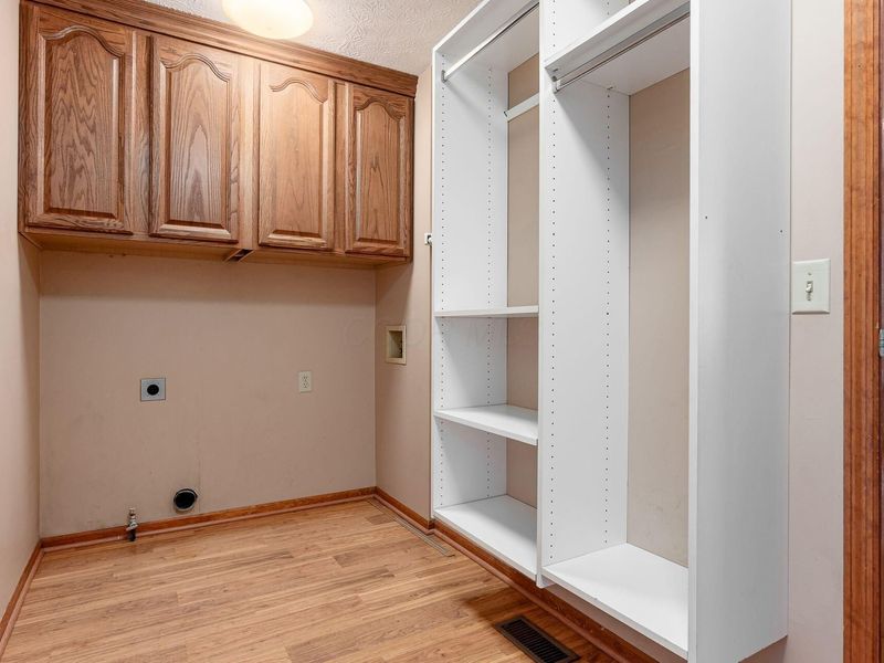 441 Woodside Lake Drive, Columbus, OH 43230 Photo 30