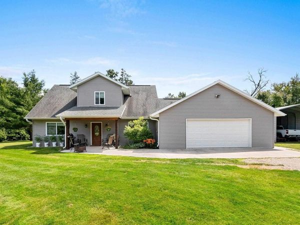 W10559 FOX LANE, Crivitz, WI 54114